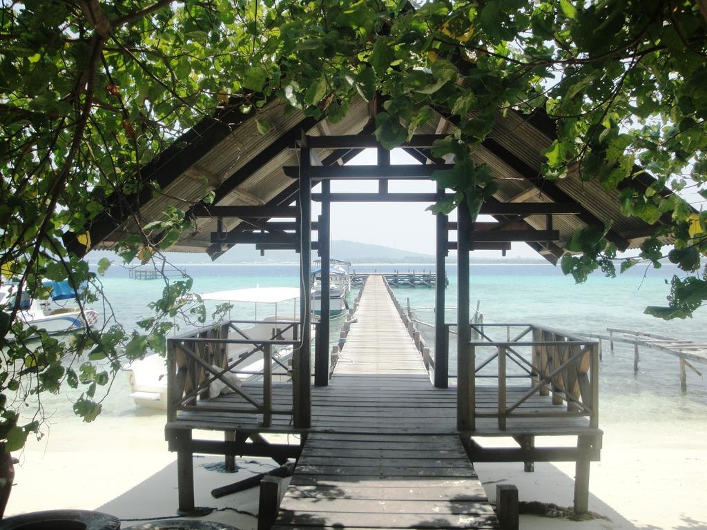 Menjangan Resort カリムンジャワ エクステリア 写真