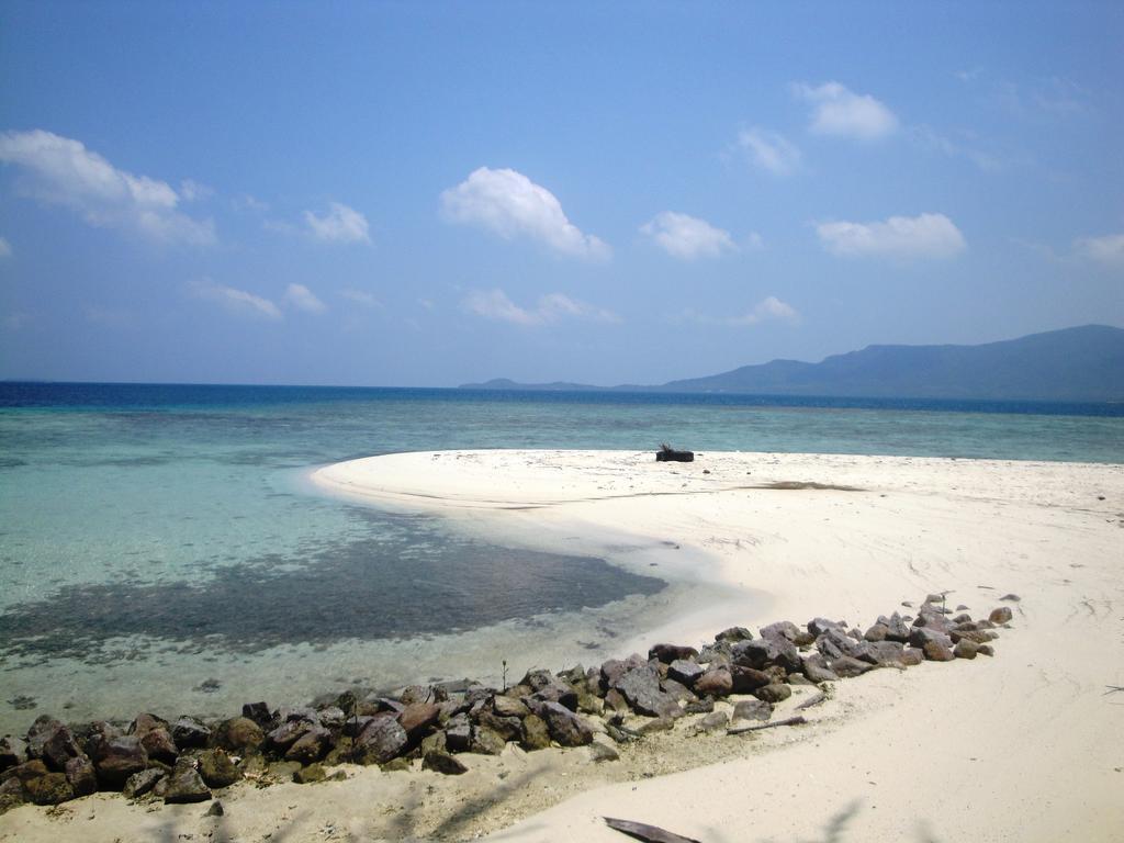 Menjangan Resort カリムンジャワ エクステリア 写真